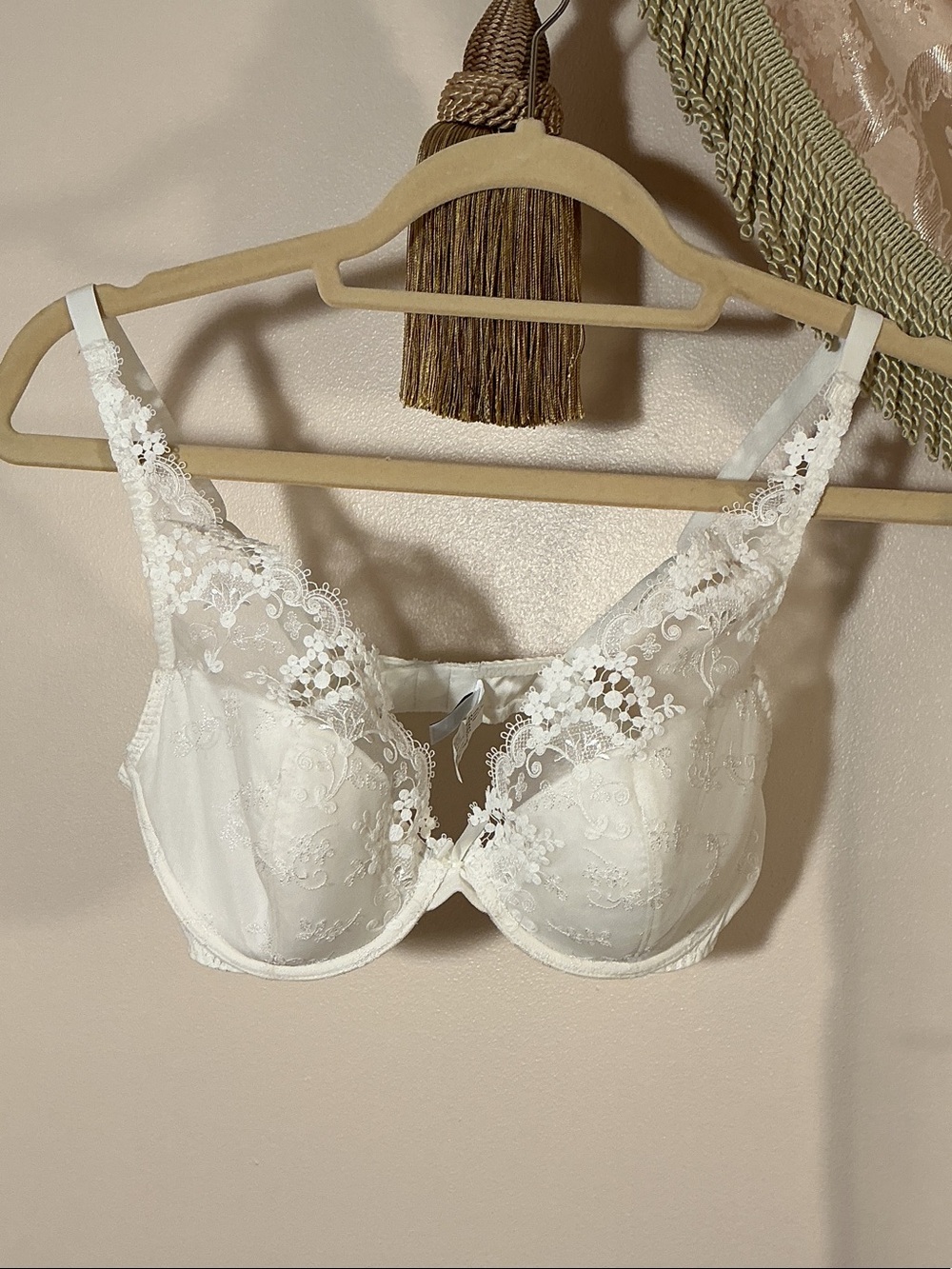Simone Perele Triangle Contour White Lace Underwire Bra Sz 36C Padded Romantic